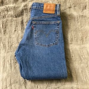 Levi’s 501s Size 26W